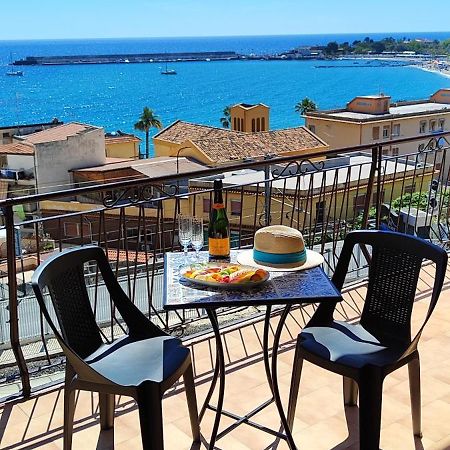 A Casa Dei Nonni Apartment Giardini Naxos Ngoại thất bức ảnh
