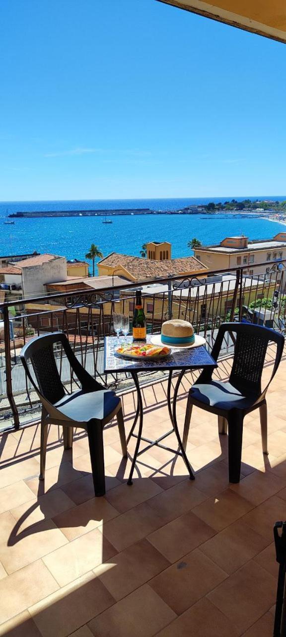 A Casa Dei Nonni Apartment Giardini Naxos Ngoại thất bức ảnh