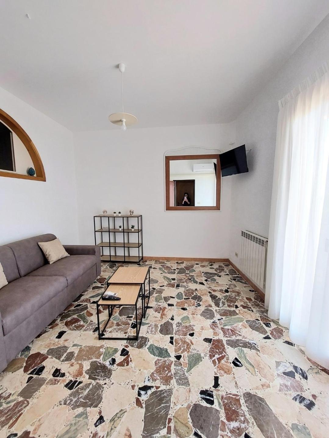 A Casa Dei Nonni Apartment Giardini Naxos Ngoại thất bức ảnh