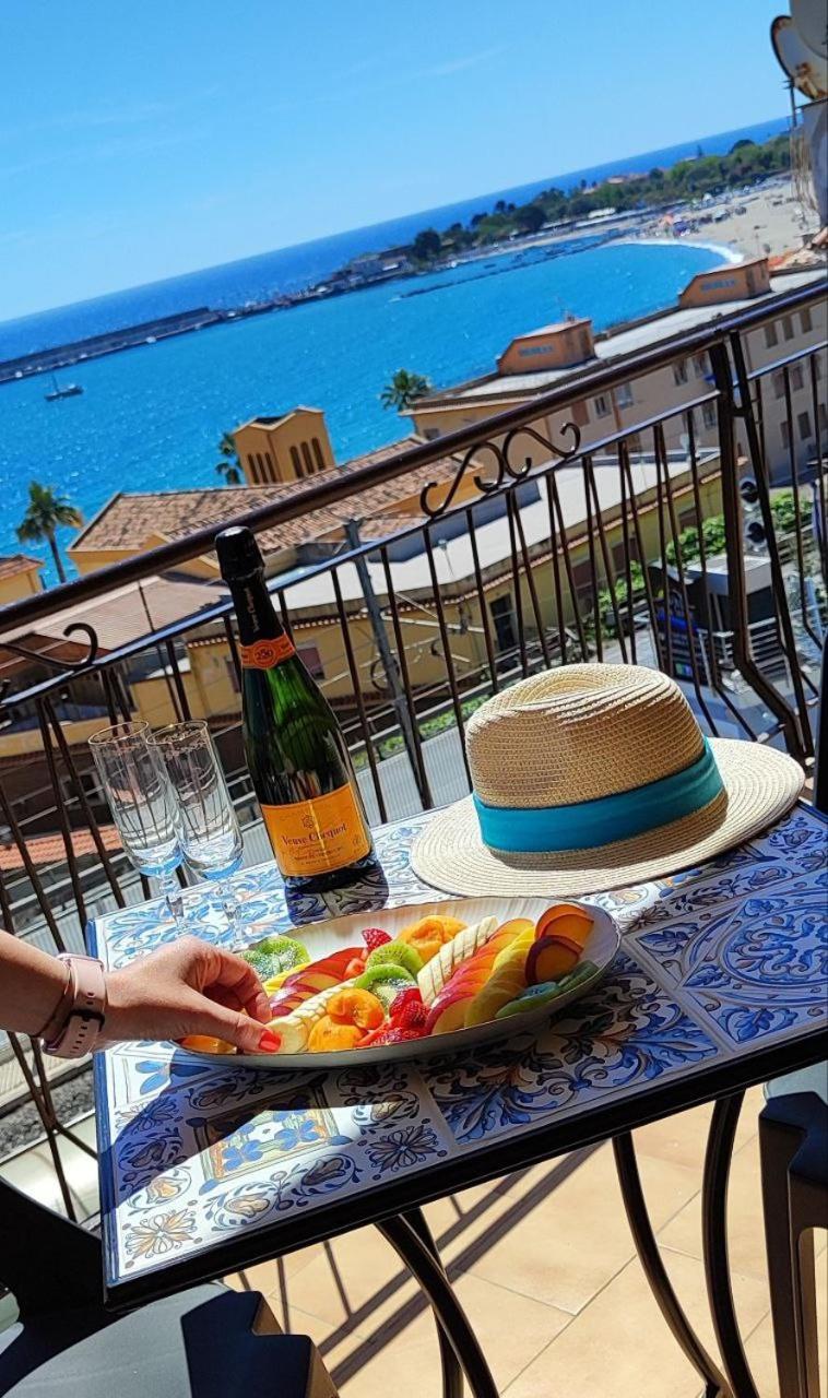 A Casa Dei Nonni Apartment Giardini Naxos Ngoại thất bức ảnh