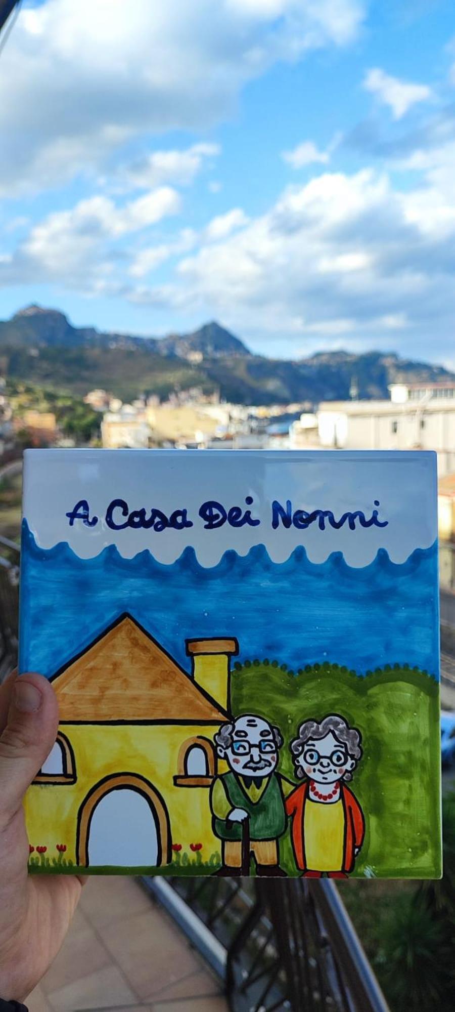 A Casa Dei Nonni Apartment Giardini Naxos Ngoại thất bức ảnh