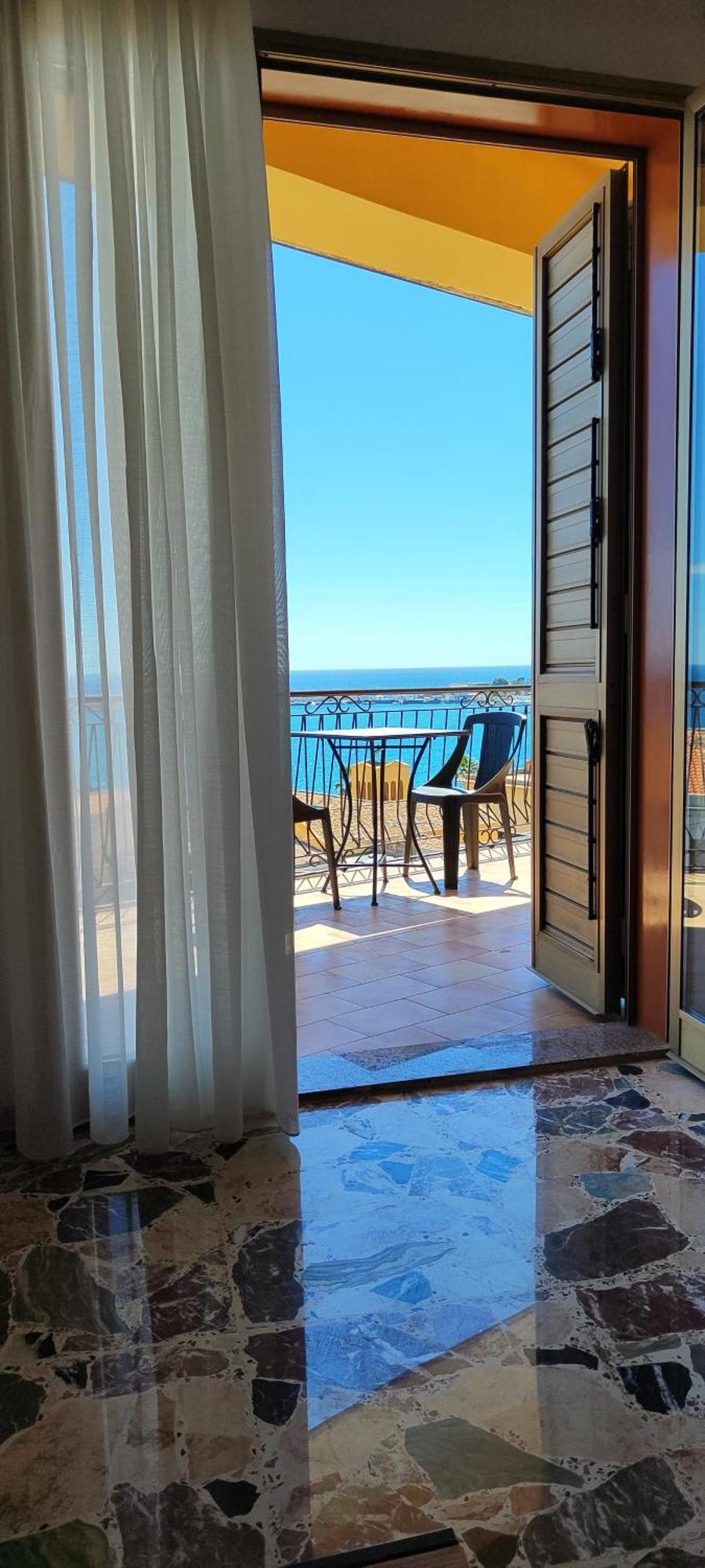 A Casa Dei Nonni Apartment Giardini Naxos Phòng bức ảnh