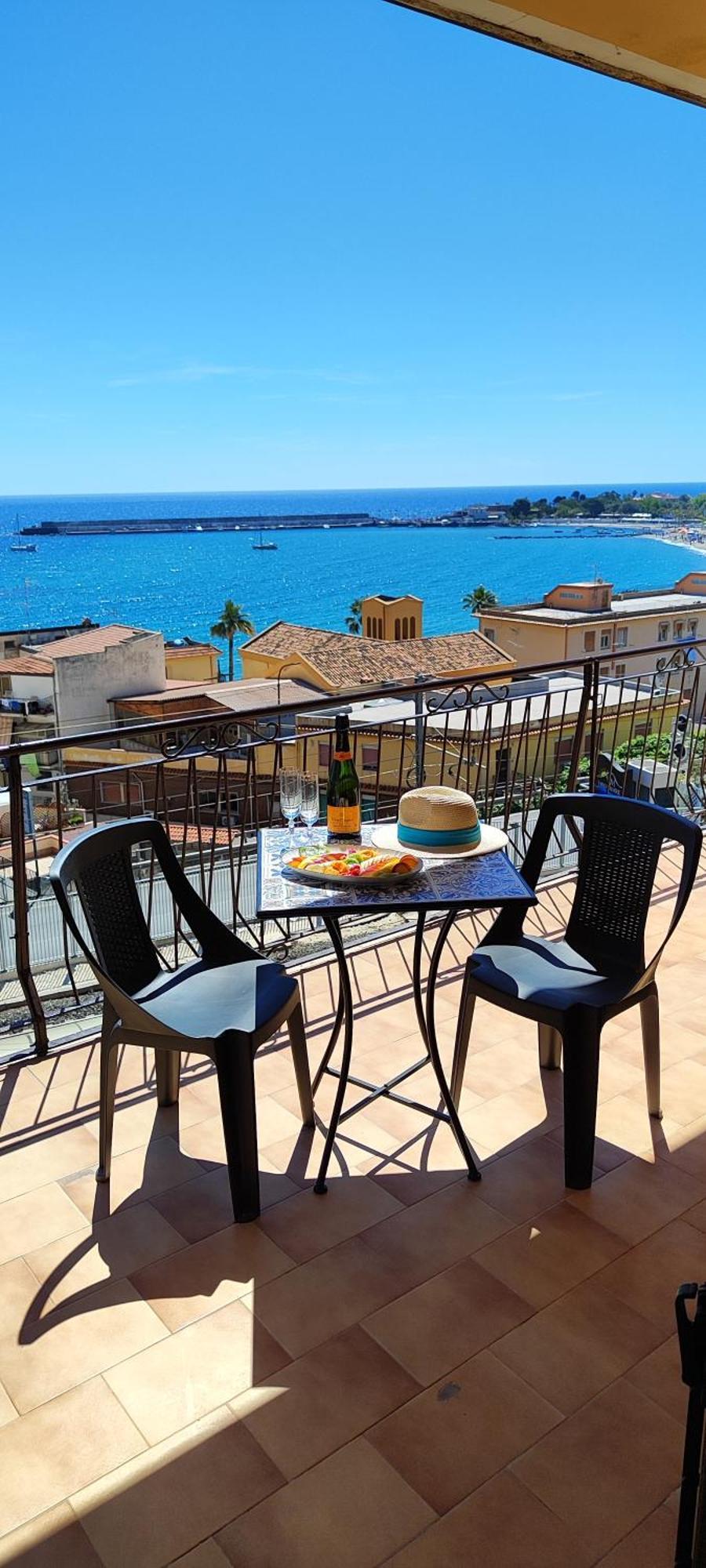 A Casa Dei Nonni Apartment Giardini Naxos Ngoại thất bức ảnh