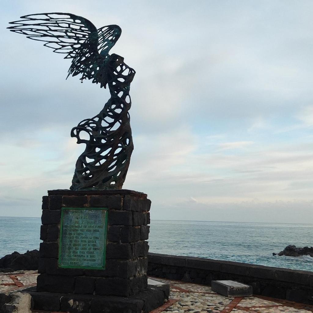 A Casa Dei Nonni Apartment Giardini Naxos Ngoại thất bức ảnh